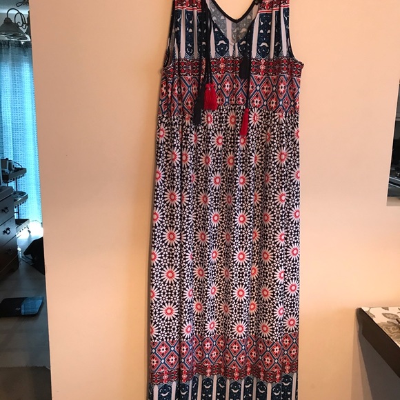 Dress - Picture 1 of 2